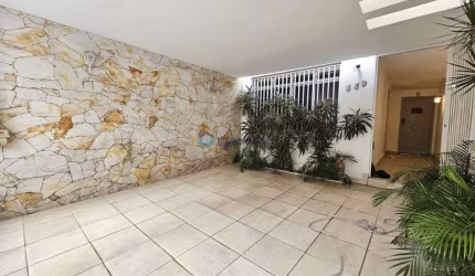 Sobrado 3 Dormitórios e 2 Vagas a Venda Perto do Metrô