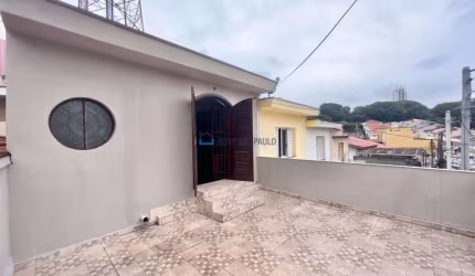 Sobrado à venda, com 2 dormitórios, 1 suíte, 2 vagas, próximo ao metrô Saúde