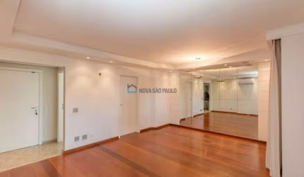Venda. Brooklin Paulista. Apartamento 138M². 4 quartos. 3 vagas