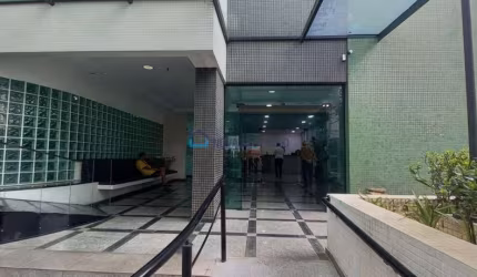 Oportunidade Única: Sala Comercial Próxima ao Metrô