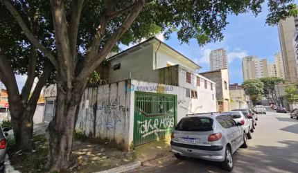 Sobrado à Venda com 3 Quartos e 2 Vagas, 226m² (SAÚDE)