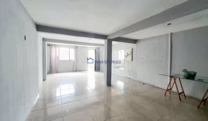 Casa Térrea, na Vila Guarani, com 2 quartos sendo 1 suíte