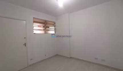 Apartamento à vanda na Vila Clementino com 2 quartos e 1 vaga de garagem.