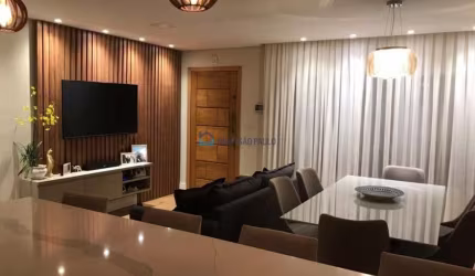 Casa à venda no Planalto Paulista com 3 quartos e 1 vaga de garagem.
