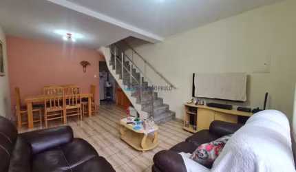 Sobrado à venda 2 dormitórios na Vila Moraes.