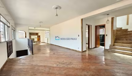 Sobrado à Venda com 4 dormitórios e 4 Vagas, 383 m² Vila Gumercindo - Metrô Santos Imigrantes