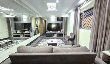 Casa à venda em São Judas com 4 quartos sendo 2 suítes, 2 vagas de garagem.
