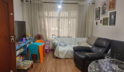 Sobrado/ Planalto Paulista/ 2 quartos / 2 banheiros/ Dependência de Serviço/ 2 vagas