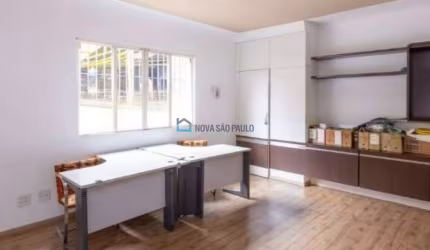 Casa Comercial  com 17 salas e 6 vagas