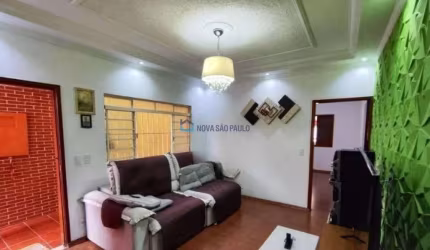 Casa 143m² - 2 Dormitórios - 2 Vagas - Planalto