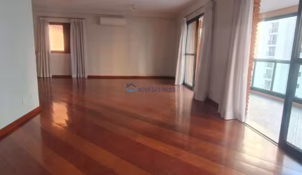Apartamento em Moema Pássaros | Venda | 3 Suítes | 4 Vagas