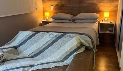 Apartamento com sacada na República