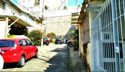 Casa de Vila de 85m² - Metrô Praça da Árvore.