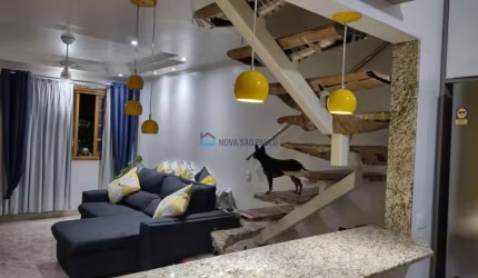 Casa de Vila com Portão, 2 dormitórios no Jabaquara