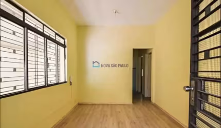 Sobrado 300m² - 3 Dormitórios, 4 Vagas - Campo Belo.