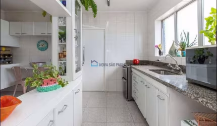Apartamento à venda, 135 m², 3 dormitórios, 1 suíte, Moema