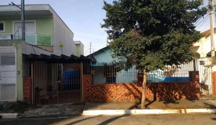 Casa com 300m² com 4 dorm.  2 vagas