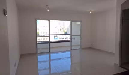 Studio com 1 vaga de garagem