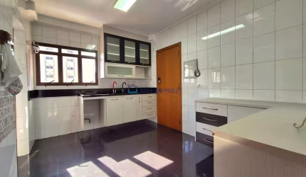 Apartamento impecável próximo ao metrô Praça da Árvore!