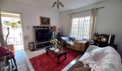 Casa Térrea à Venda na Saúde - 2 dormitórios - 1 vaga