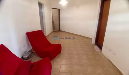 Casa Térrea 3 Dormitórios e 2 Vagas à Venda  - Vila Gumercindo