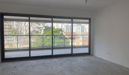 Apartamento 4 quartos, 3 vagas no Campo Belo, prédio novo.