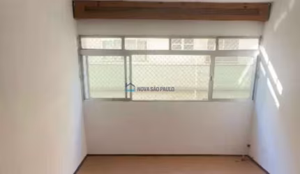 Apartamento á venda com 2 dormitórios, 74 m² no bairro Bela Vista