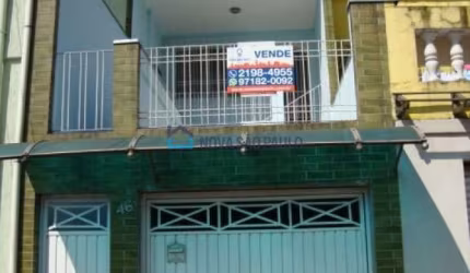 Casa à venda no Jabaquara com 2 quartos e 1 vaga de garagem.