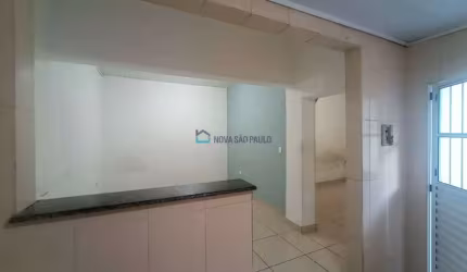 Casa térrea com 2 quartos no Ipiranga - SP