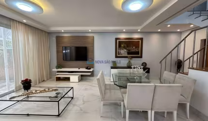 Casa Totalmente Reformada em Moema