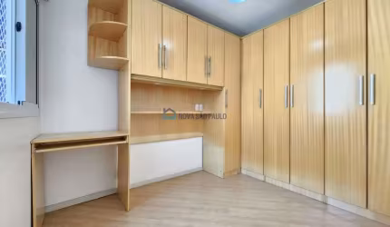 Apartamento com Sacada, 1 Quarto  1 vaga,  à Venda  em  Moema .