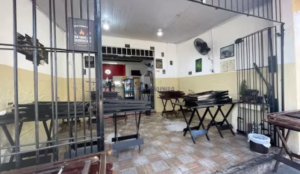 Imóvel comercial à venda, 2 lojas, 5 casas para locação e 1 depósito, Jd São Luis