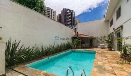 Moema. Venda Casa /Sobrado com 480M² AU. 3 suítes. 3 vagas