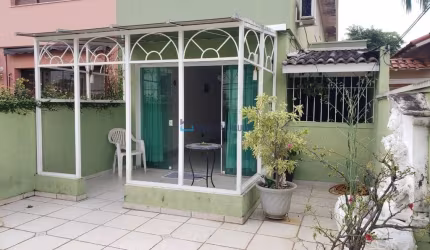 Casa à venda em Mirandópolis com 3 quartos e 4 vagas de garagem.
