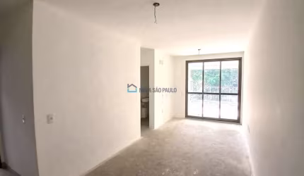 Apartamento a venda em Moema/ 2 suites,sala 2 ambientes, 2 vagas , aceita pet, com piscina.