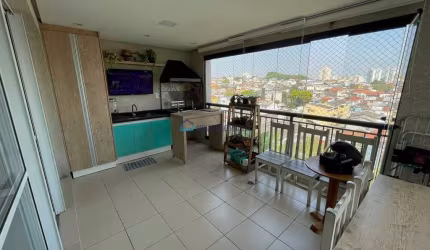 Apartamento com sacada gourmet com 94 m².