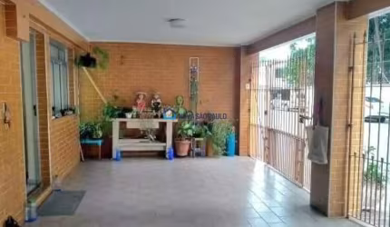 Casa a venda na Vila Gumercindo com 06 dormitórios