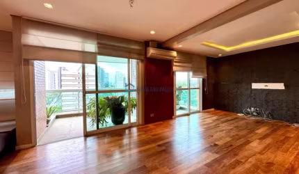 Apartamento com 4 Quartos e 5 banheiros à Venda, 226 m²