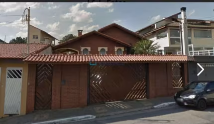 Casa terra cômodos grandes, Piscina, Espaço Gourmet!  5 Min (450m) a pé Metrô Jabaquara
