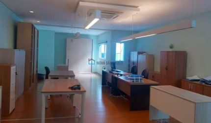 Prédio Comercial com área de 363 metros quadrados