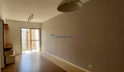 Venda. Moema Pássaros. Apartamento com 64m². 2 dormitórios. 1 vaga