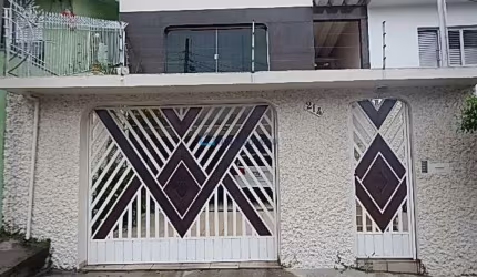 Sobrado com 3 dormitórios, 1 suite de 195 m², Saúde!