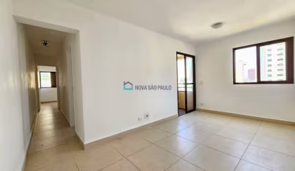 Apartamento à venda na Saúde com 2 quartos e 1 vaga de garagem.