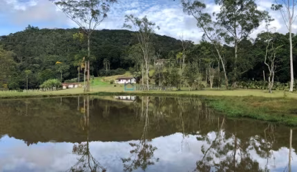 Sítio à Venda em Itapecerica da Serra - Porteira Fechada
