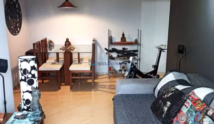 Apartamento à venda na Vila Gumercindo com 3 quartos e 1 vaga de garagem.