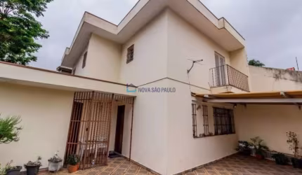 Casa de 192m² com 5 dormitórios