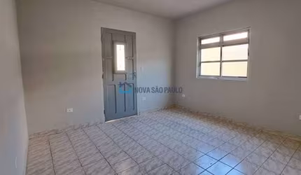 Sobrado à venda no bairro São Judas com 2 dormitórios