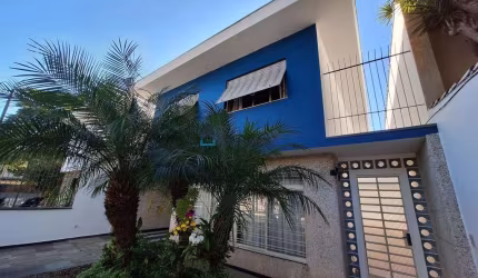 Sobrado à Venda com 4 Quartos e 2 Vagas, 236 m² (PLANALTO PAULISTA)
