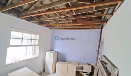 Casa Térrea 2 dormitórios - próximo do Metrô