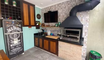 Casa Espaçosa no Brooklin: Varanda, Quintal e Localização Privilegiada Esperam por Você!